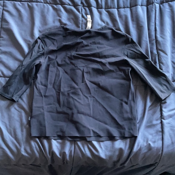 Workout Top - Picture 2 of 3